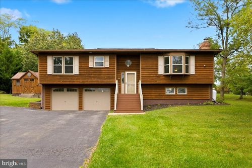 409 Sunset Cir, CROSS JUNCTION, VA, 22625-2466 | Card Image