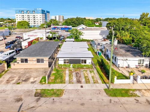 2-6920 Nw 6th Ct, Miami, FL, 33150-3806 | Card Image