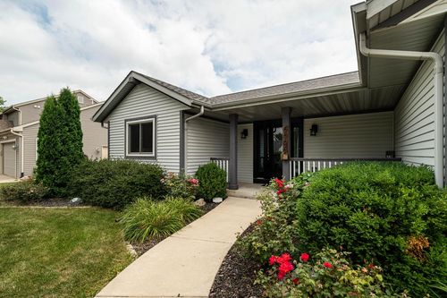 6864 S 34th Street, Franklin, WI, 53132 | Card Image