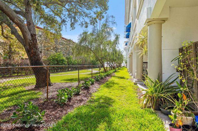 UNIT-411 - 1340 Bayshore Blvd, Condo with 3 bedrooms, 2 bathrooms and null parking in Dunedin FL | Image 9
