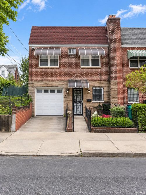 6636 Alderton Street, New York, NY, 11374 | Card Image