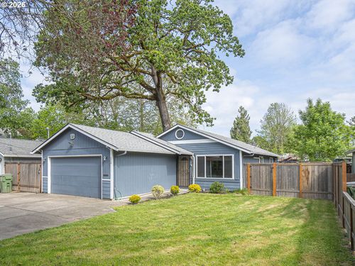 209 E North St, Newberg, OR, 97132 | Card Image