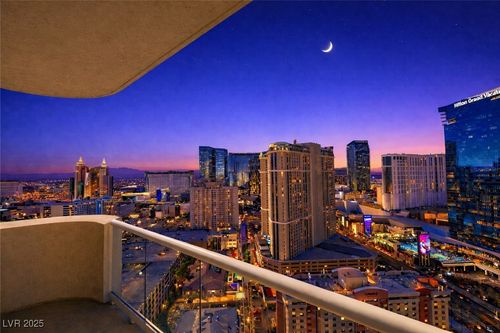 2705-135 E Harmon Ave, Las Vegas, NV, 89109-4503 | Card Image