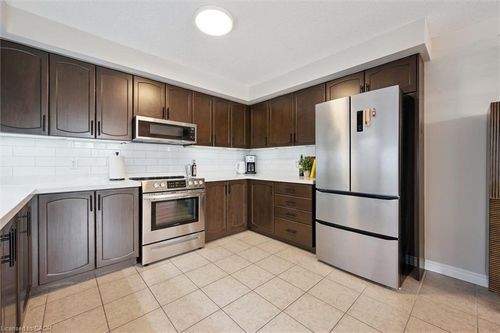 202-904 Paisley Rd, Guelph, ON, N1K0C6 | Card Image