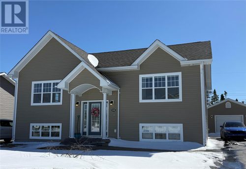 15 Howe Street, Gander, NL, A1V0E8 | Card Image