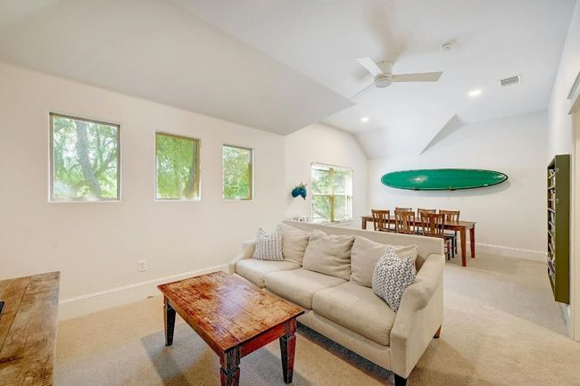 Upstairs living | Image 16