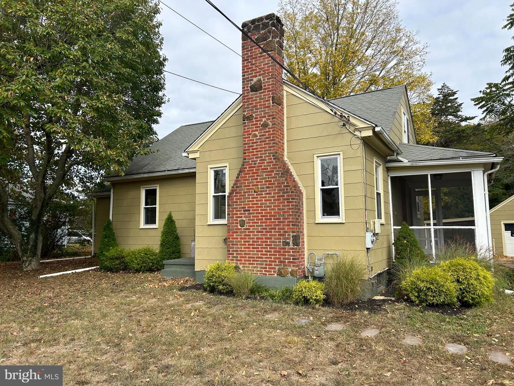 Washington Ave, Vineland, NJ 08361