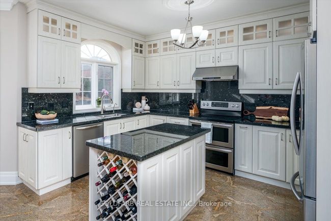 215 Thomson Creek Blvd, House other with 5 bedrooms, 4 bathrooms and 3 parking in Woodbridge ON | Image 6