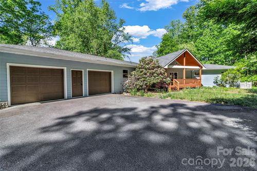 125 Winding Rdg, Fairview, NC, 28730-8764 | Card Image