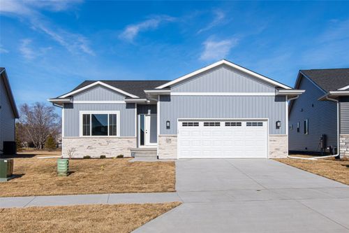 1230 Priscilla Ct, North Liberty, IA, 52317-9841 | Card Image