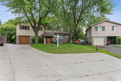 532 Nelson Crt, House other with 4 bedrooms, 3 bathrooms and 7 parking in Milton ON | Image 2