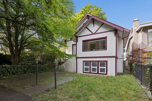ground-level-3229 W 11th Avenue, Vancouver, BC, V6K2M9 | Card Image