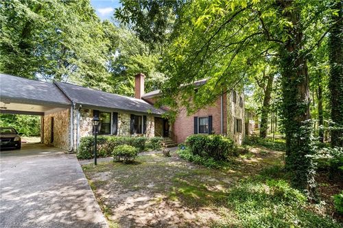 1204 Hobbs Rd, Greensboro, NC, 27410-4822 | Card Image