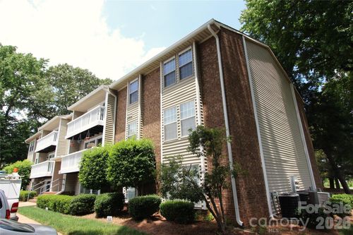 m-1645 Arlyn Cir, Charlotte, NC, 28213-3688 | Card Image