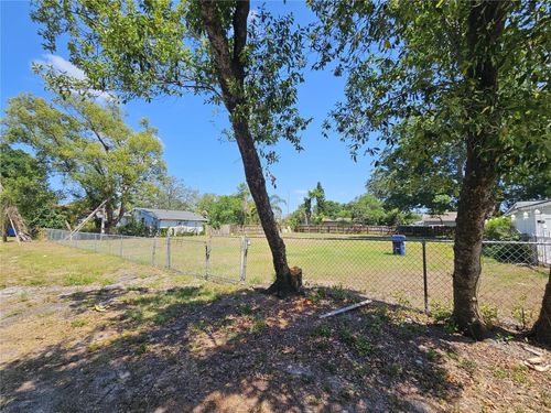 2110 E Poinsettia Ave, TAMPA, FL, 33612-7044 | Card Image