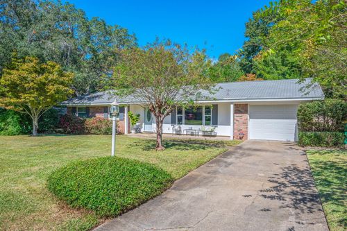 121 Priscilla Dr, Fort Walton Beach, FL, 32547-3223 | Card Image