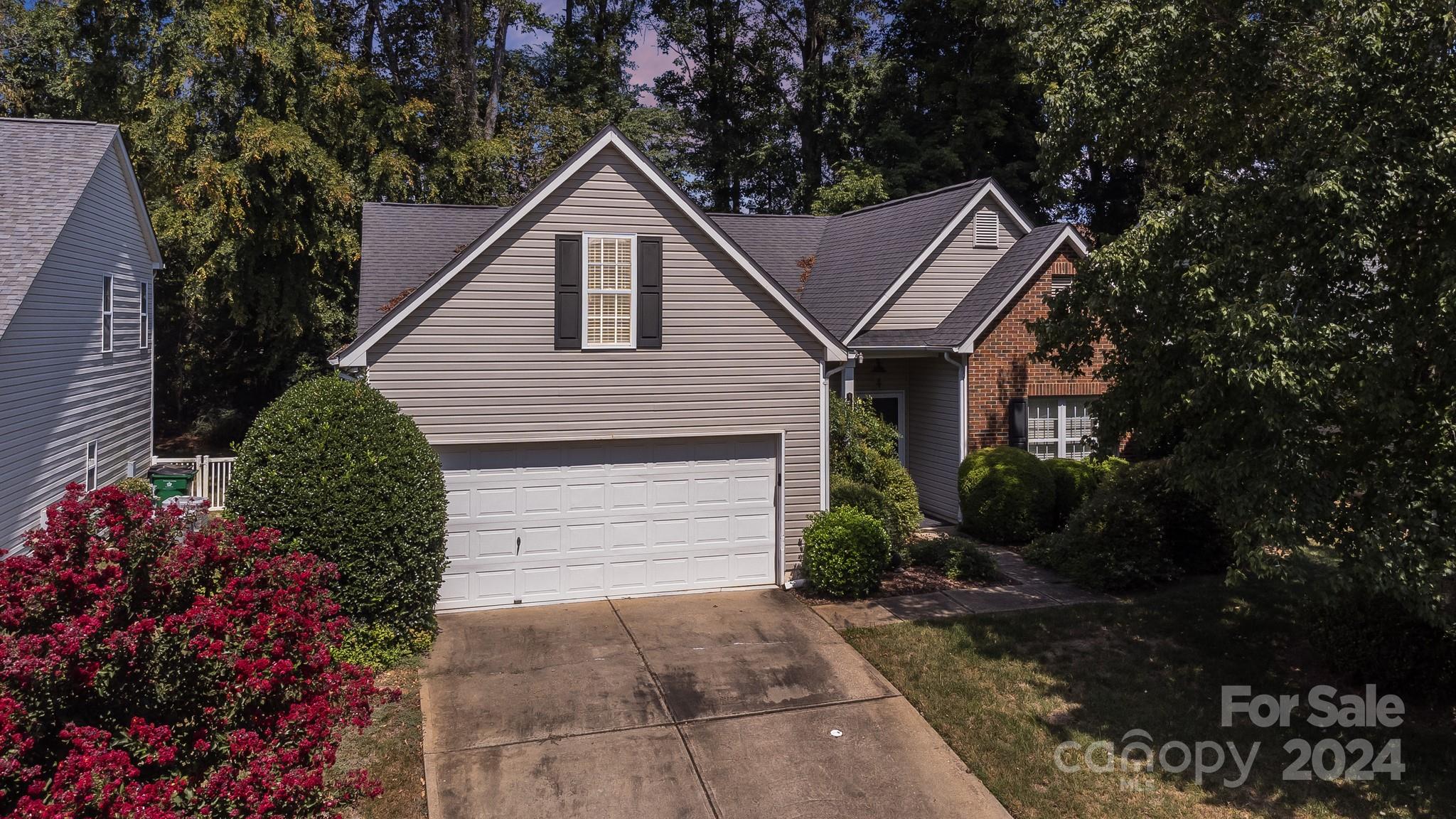 Scotland Hall Ct, Charlotte, NC 28277
