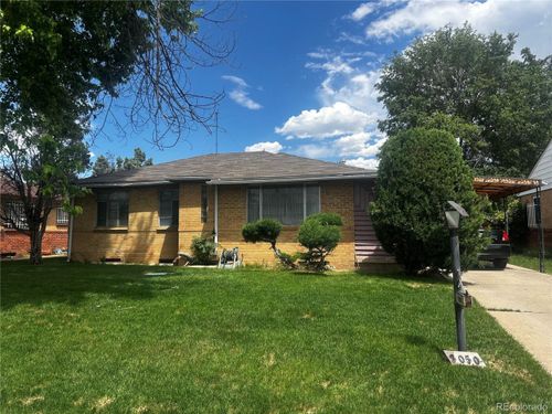 3050 Ivanhoe St, Denver, CO, 80207-2807 | Card Image