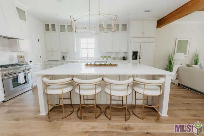 9815 Myrtle Ln, House other with 5 bedrooms, 5 bathrooms and 2 parking in Baton Rouge LA | Image 5