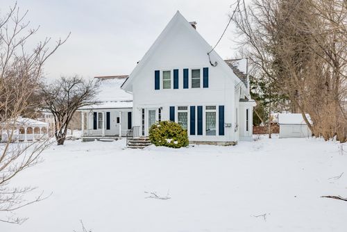 118 Barnes St, West Rutland, VT, 05777-8808 | Card Image