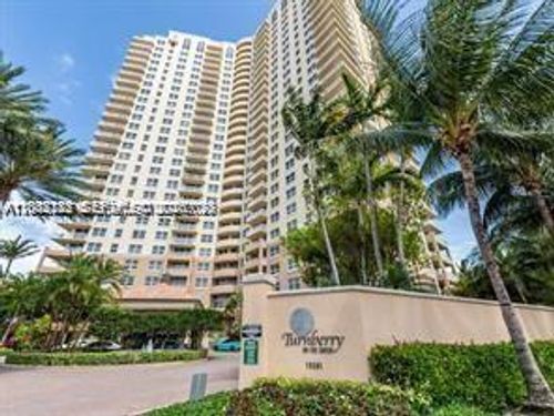 704-19501 W Country Club Dr, Aventura, FL, 33180-2471 | Card Image
