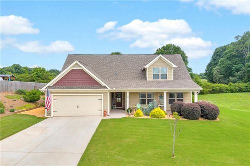 70 Glenn Trl, Winder, GA, 30680-3196 | Card Image