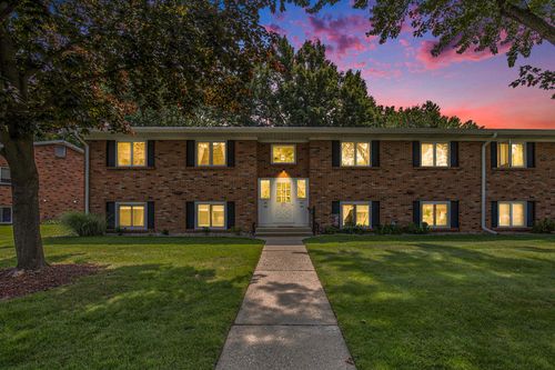 64-5270 Southbrook Ct, Hudsonville, MI, 49426-1596 | Card Image