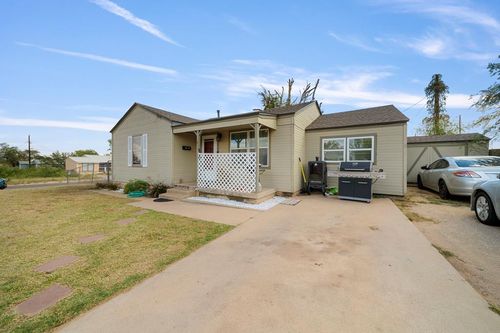 2004 N Monticello St, Big Spring, TX, 79720-5034 | Card Image