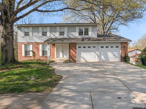 3 Silveroak Dr, Manchester, MO, 63021-6846 | Card Image