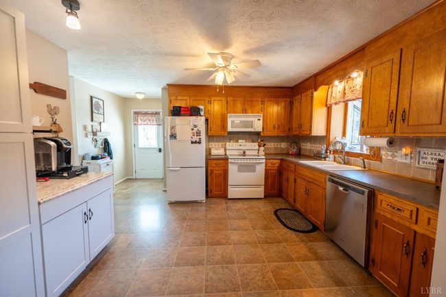1553 Old Stage Rd, House other with 3 bedrooms, 3 bathrooms and null parking in AMHERST VA | Image 24