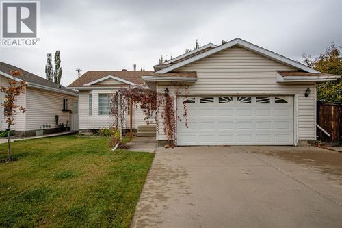 9048 104 Ave, Grande Prairie, AB, T8X1E6 | Card Image