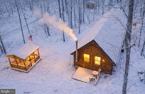 333 Rouse Mountain Rd, GREAT CACAPON, WV, 25422 | Card Image