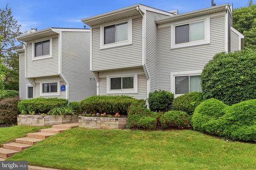 12 Hillcroft Way, NEWTOWN, PA, 18940-2313 | Card Image