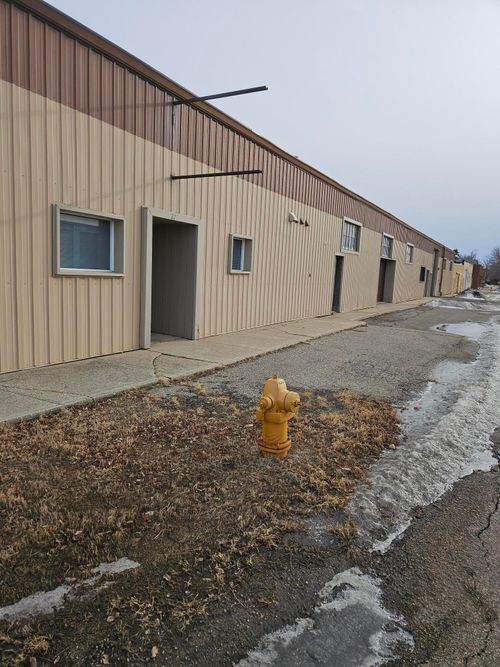 1 S 3rd Street, ABERDEEN, SD, 57401 | Card Image