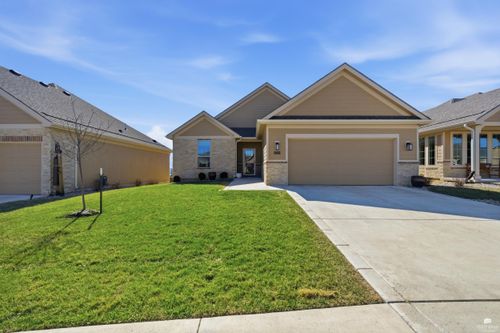 4705 Lichen Ln, Manhattan, KS, 66503-8519 | Card Image