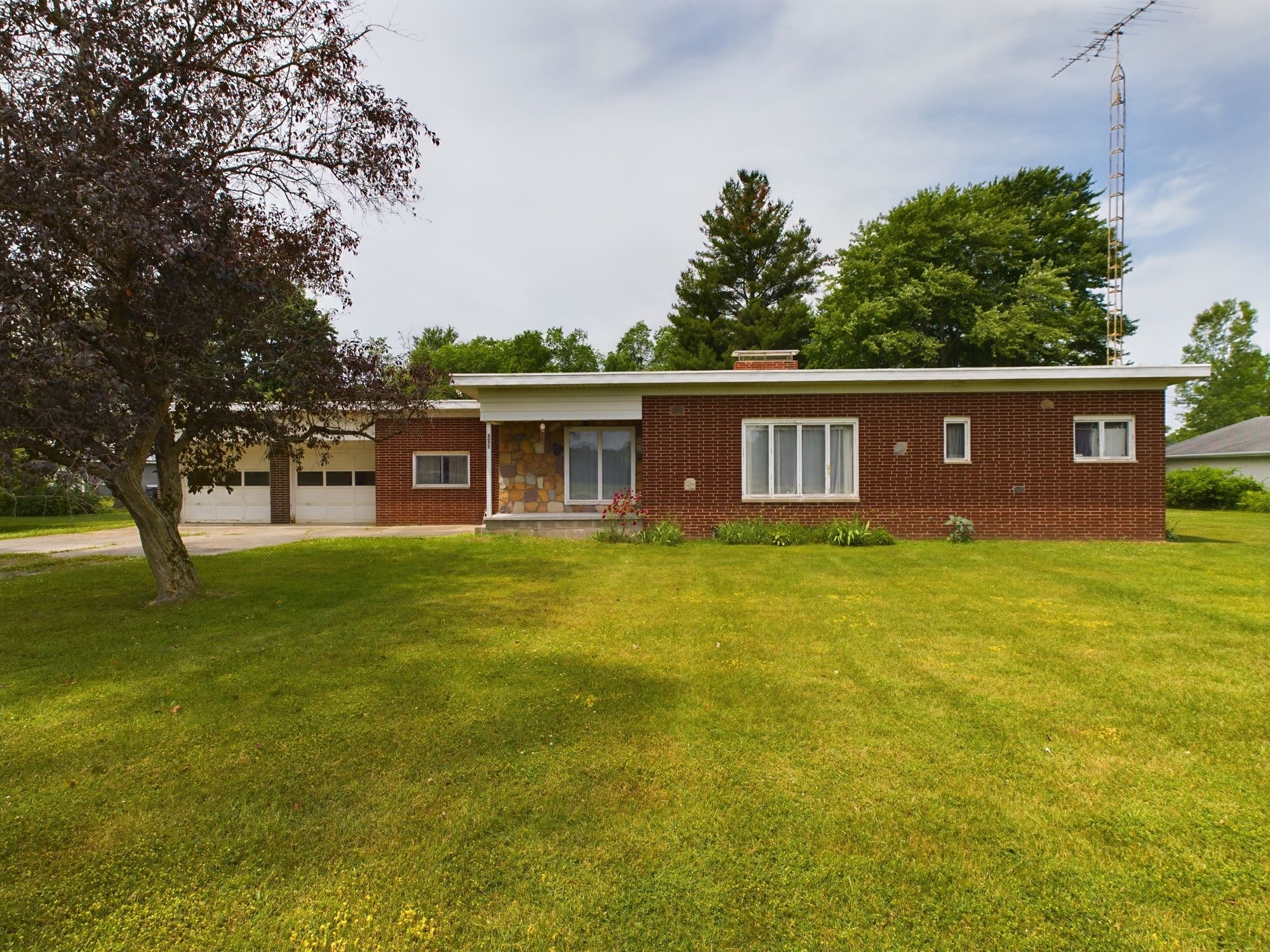 Falkenbury Rd, North Branch, MI 48461