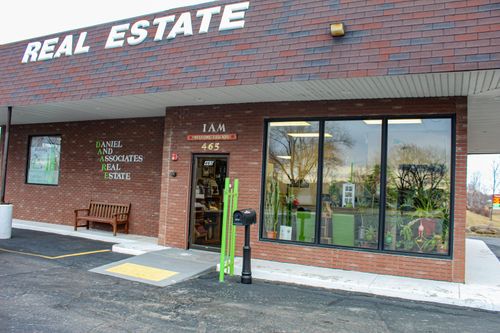 465 E Roosevelt Rd, West Chicago, IL, 60185-3967 | Card Image