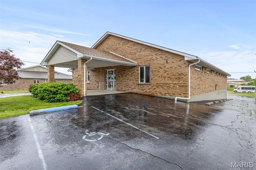 930 Park Dr, Ste Genevieve, MO, 63670-1539 | Card Image