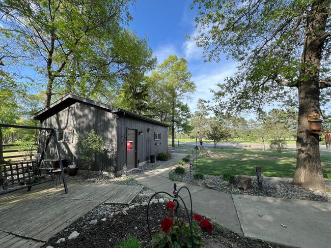Oversized and insulated one car garage | Image 37