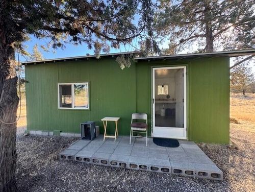 13260 Sw Chipmunk Rd, Terrebonne, OR, 97760-7898 | Card Image