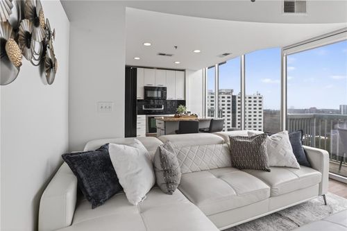 unit-1312-3324 Peachtree Rd Ne, Atlanta, GA, 30326-1476 | Card Image