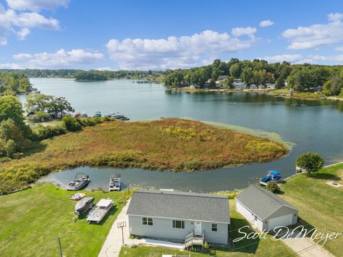 12310 Mac Dr Ne, Belding, MI, 48809-9349 | Card Image