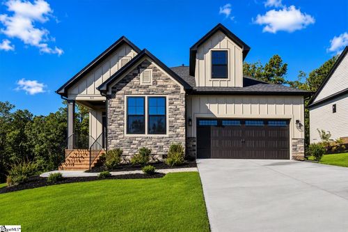 131 Shale Dr, Central, SC, 29630-9001 | Card Image