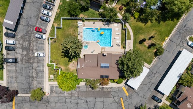 Bird's eye view of a pool area | Image 30