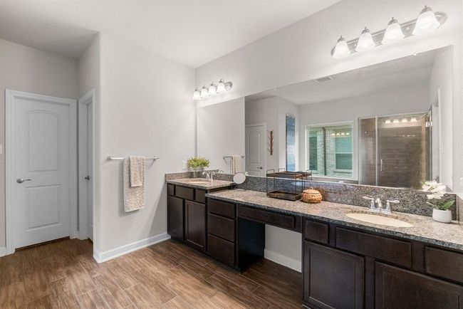 Spacious cabinetry with plenty of storage! | Image 18