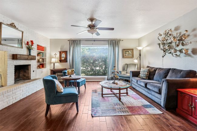 236 Cooper Dr, House other with 3 bedrooms, 2 bathrooms and null parking in Hurst TX | Image 4