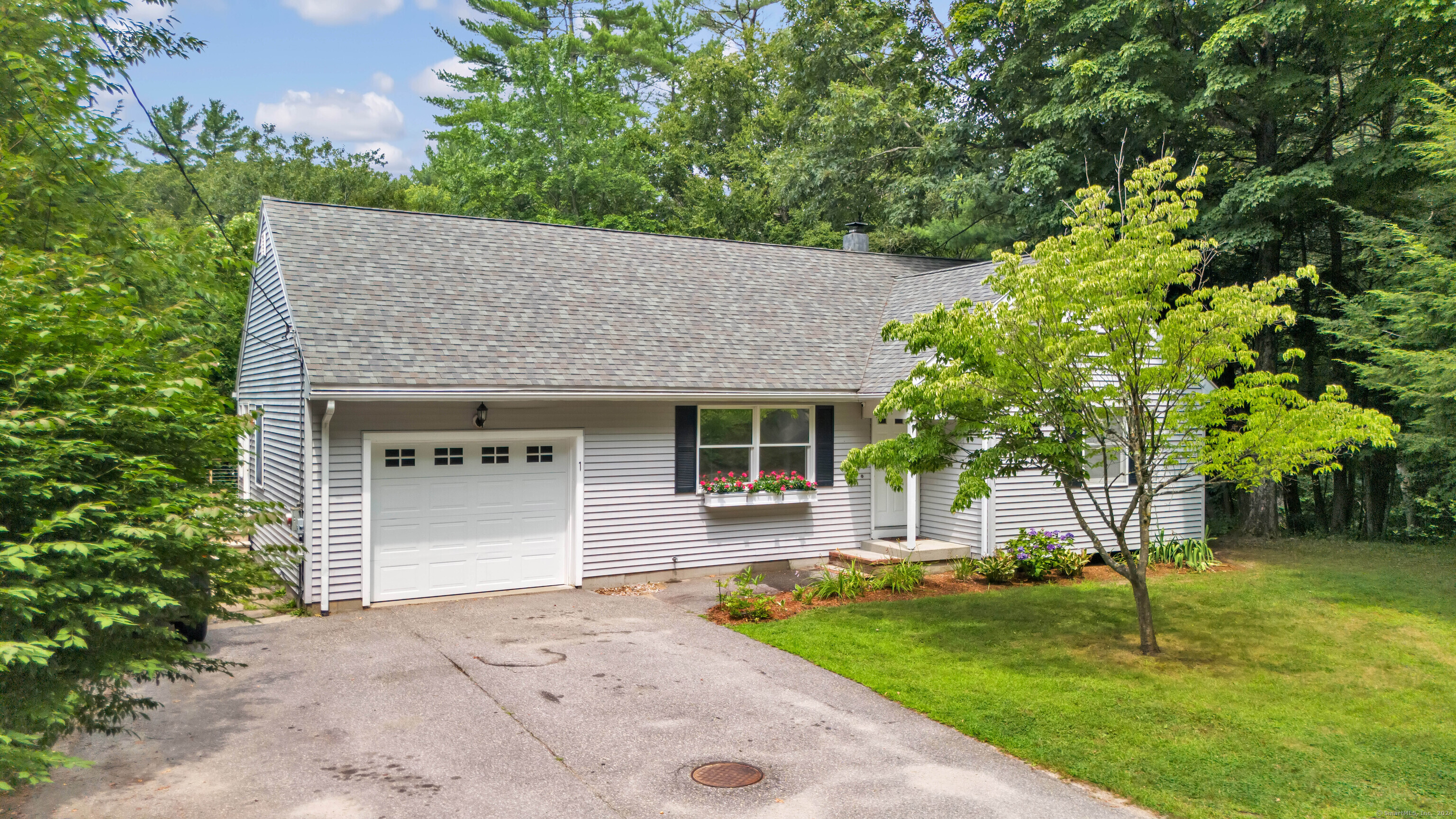 Laurel Hill Dr, Woodstock Valley, CT 06282
