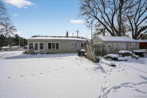 160 Beadle Lake Rd, Battle Creek, MI, 49014-4502 | Card Image