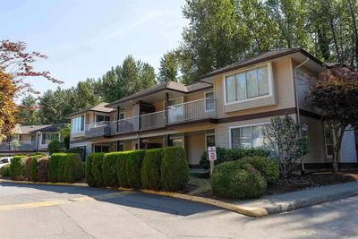 1750 Mckenzie Rd, Townhouse with 2 bedrooms, 1 bathrooms and null parking in Abbotsford BC | Image 1