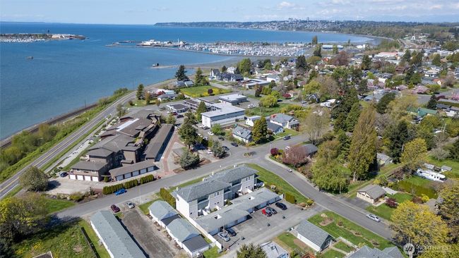 Close to downtown Blaine with marina, waterfront park, restaurants, and shopping | Image 33